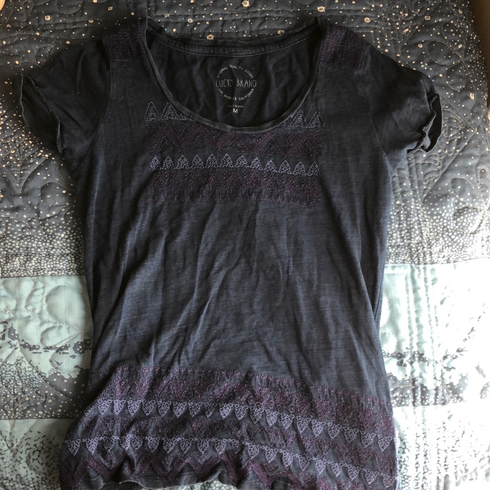 Lucky brand tshirt